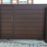 puerta_corredera_con_peatonal_lamas